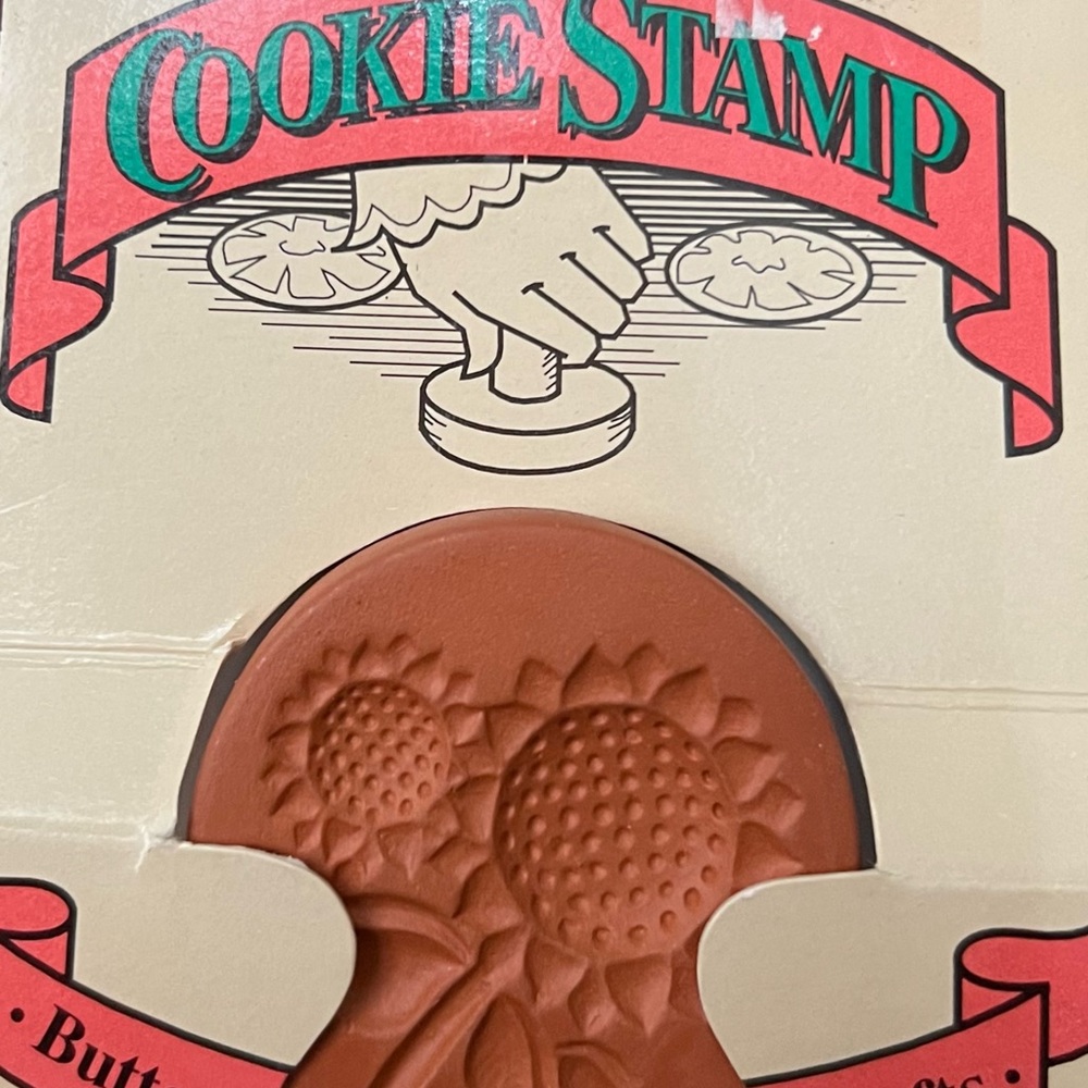 RYCRAFT 2" Round Cookie Stamp with Handle & Recipe Booklet-SUNFLOWER